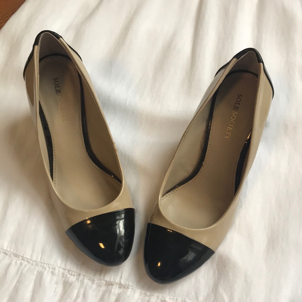 Classic Neutral Wedges